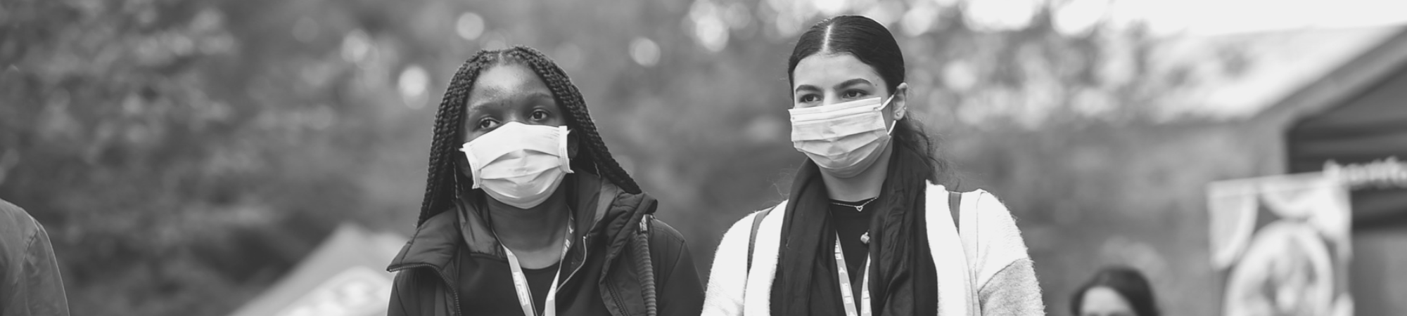 Students wearing face coverings on campus